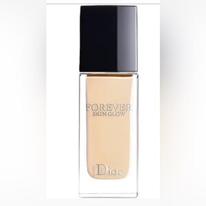 Dior Forever Skin Glow Foundation — Cream Beige with Black Cap